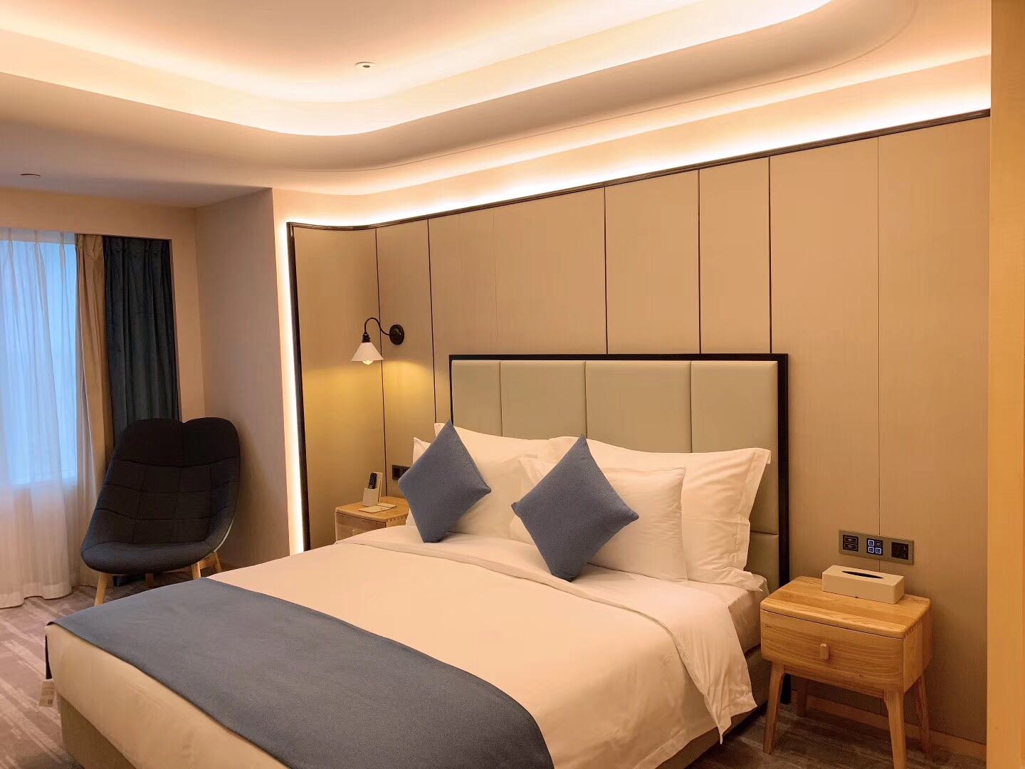SHANGHAI LION HOTEL