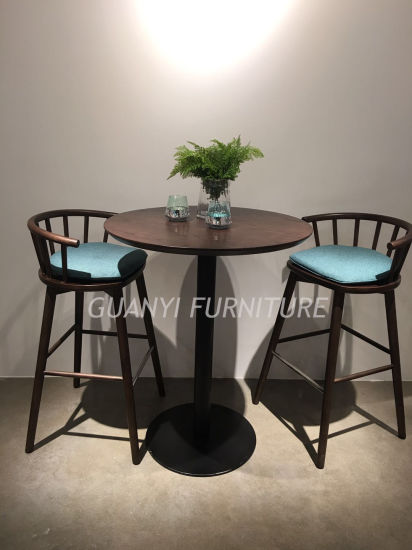 Choosing a Modern Bar Chair For Your Home