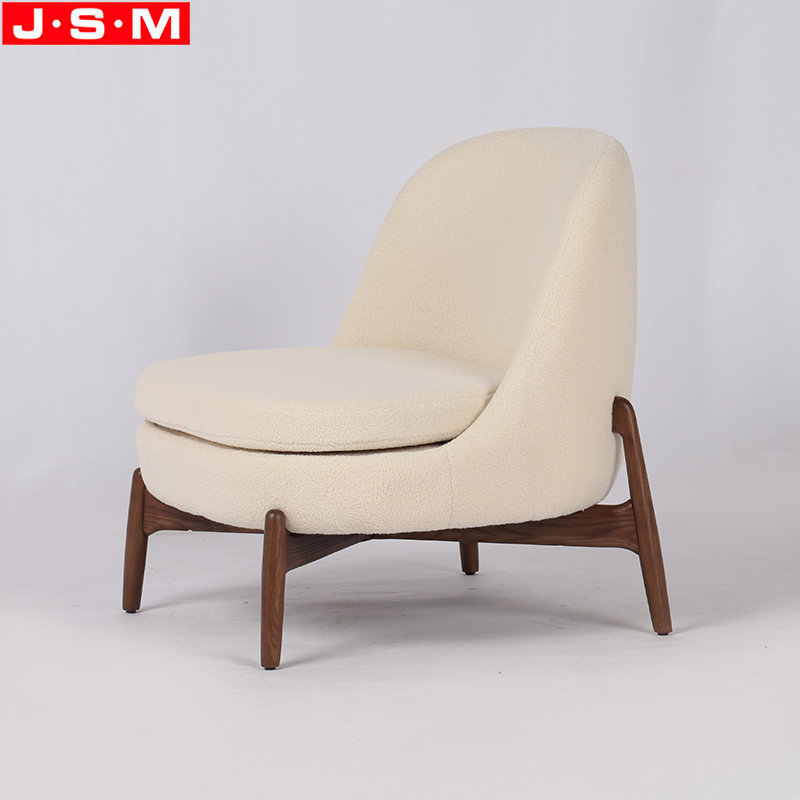 Lounge Chair With Wood Leg