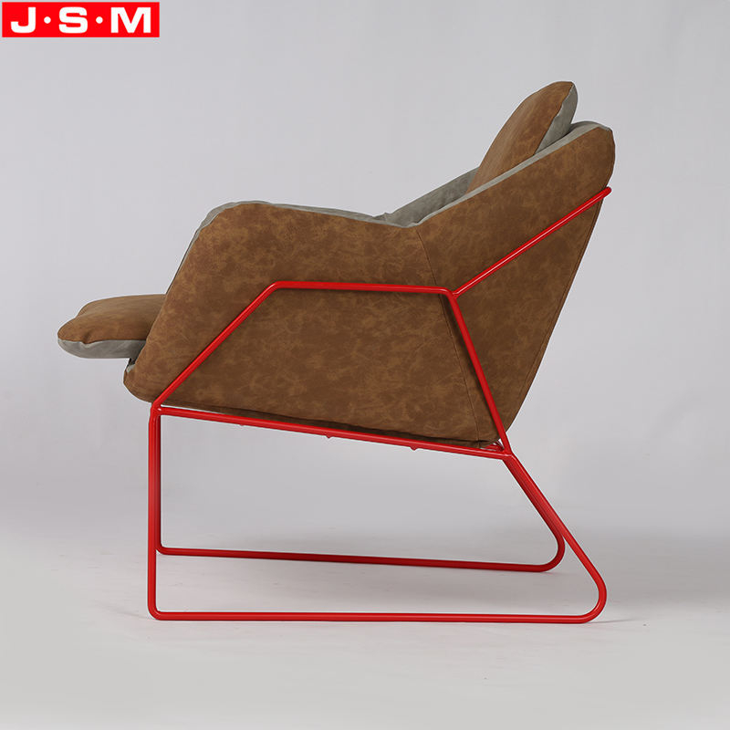 Classic Style Bedroom Arm Chair Moveable Cushion Seat Armchair With Metal Leg