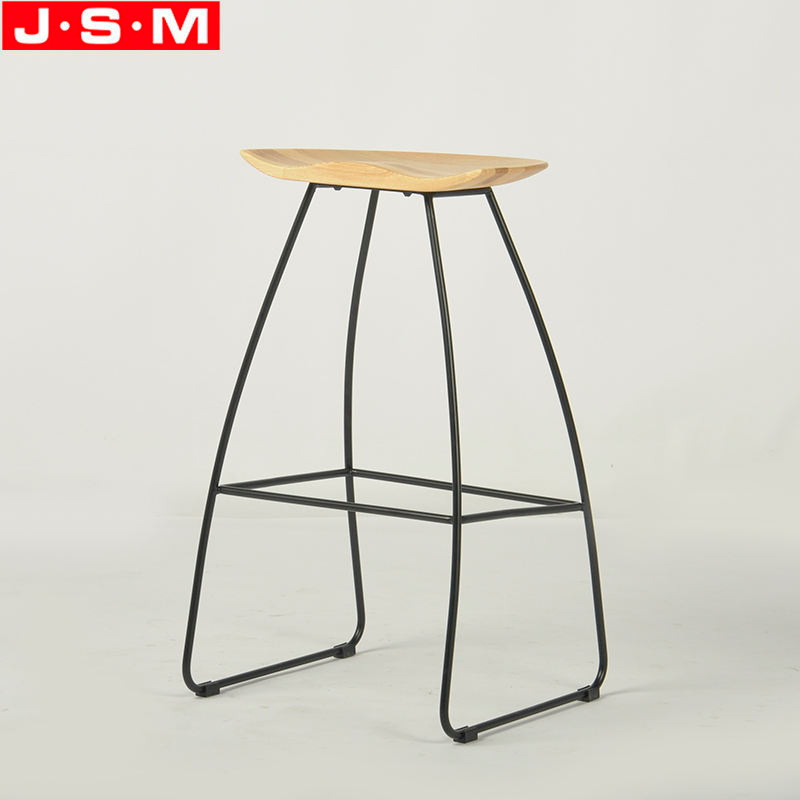 Modern Metal Base Bar Stool For Hotel Ash Timber Top Bar Chairs
