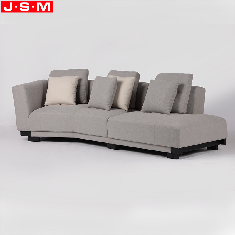 Sofa With 6 Pillows