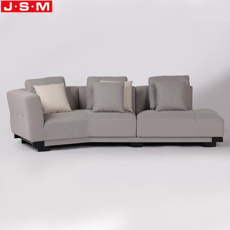 Sofa With 6 Pillows